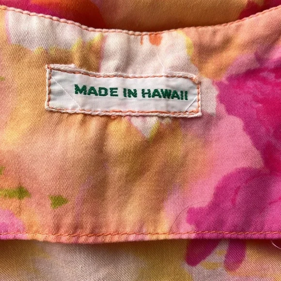 Vintage 60s 70s Peach and Magenta Floral Hawaiian Dress - Picture 6 of 6